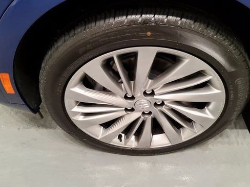 Used 2025 Buick Envision Avenir image 35