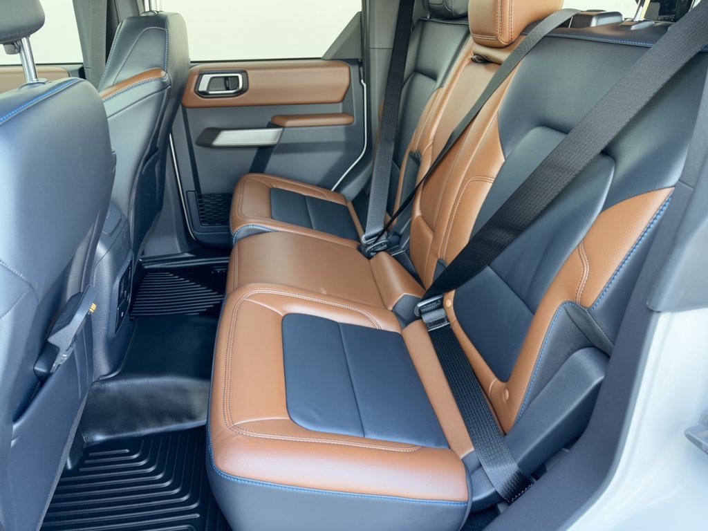 Used 2023 Ford Bronco Outer Banks AWD/4WD image 25