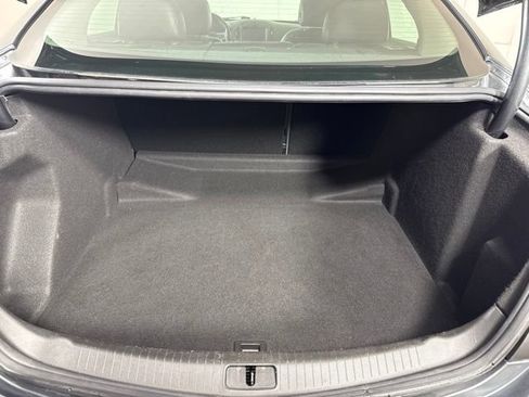 Used 2017 Buick Regal AWD image 28