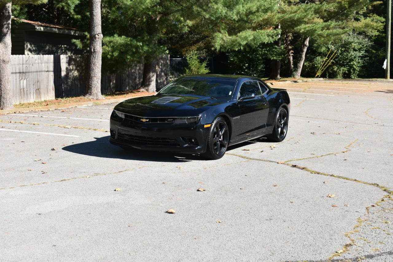 Used 2015 Chevrolet Camaro SS w/ RS Package RWD image 2