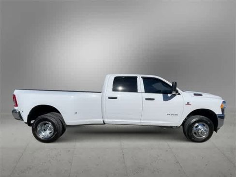 Used 2021 RAM 3500 Tradesman w/ Chrome Appearance Group image 9