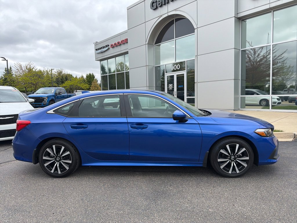 Used 2023 Honda Civic EX image 2
