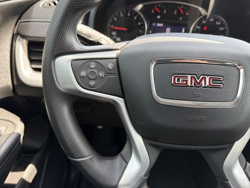 Used 2022 GMC Terrain SLE w/ Driver Convenience Package FWD image 19
