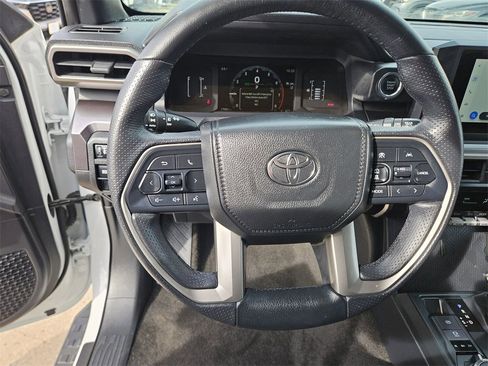 Used 2025 Toyota 4Runner SR5 image 18