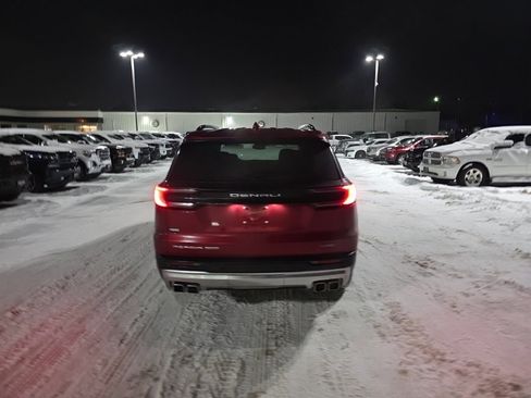 Used 2024 GMC Acadia Denali image 7