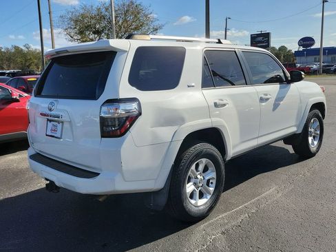 Used 2021 Toyota 4Runner SR5 Premium image 3