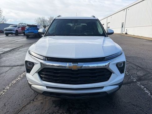 Used 2025 Chevrolet TrailBlazer LT AWD/4WD image 8