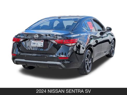 Used 2024 Nissan Sentra SV FWD image 8