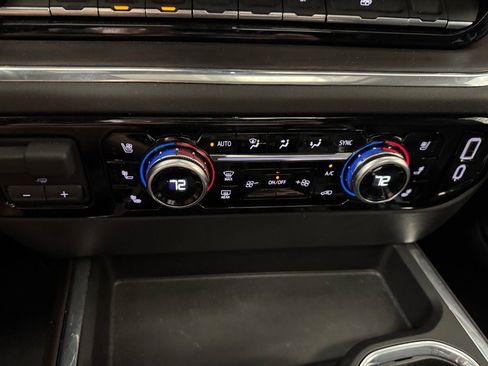 Used 2024 GMC Sierra 1500 SLT w/ SLT Premium Package image 27