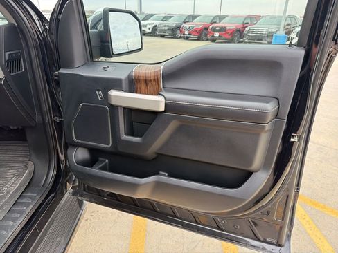 Used 2018 Ford F150 Lariat w/ Equipment Group 502A Luxury image 29