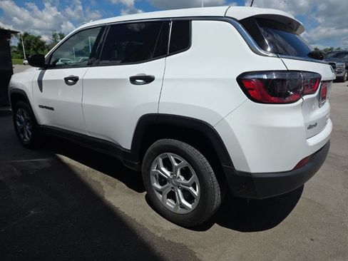 Used 2024 Jeep Compass Sport AWD/4WD image 7