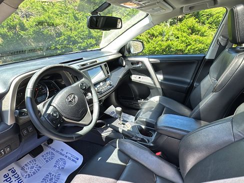 Used 2015 Toyota RAV4 Limited AWD/4WD image 14