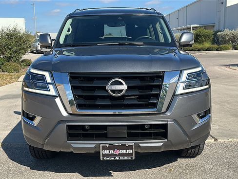 Used 2023 Nissan Armada SL w/ Captain's Chairs Package image 11
