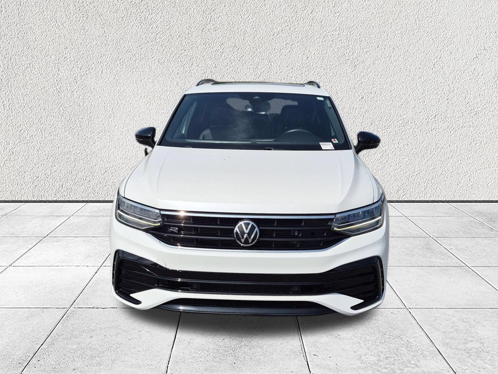 Used 2023 Volkswagen Tiguan SE R-Line FWD image 8