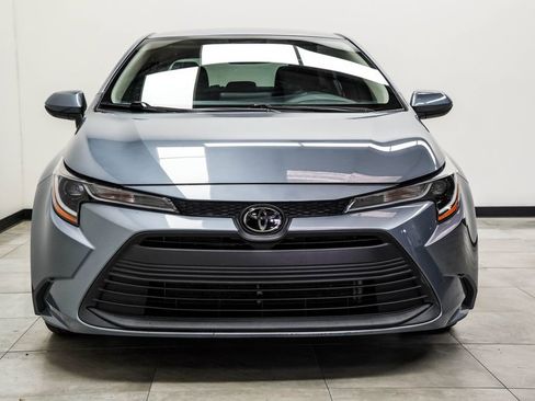 Used 2023 Toyota Corolla LE image 6