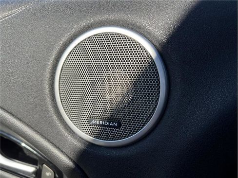 Used 2018 Land Rover Range Rover Evoque image 14