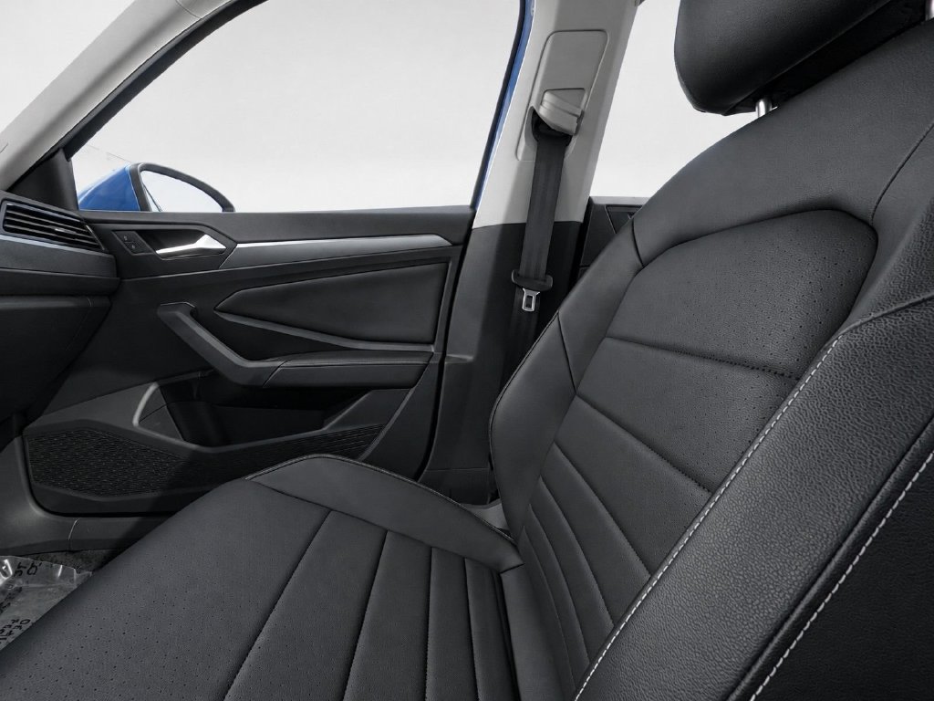 Certified 2023 Volkswagen Jetta SE w/ Panoramic Sunroof Package FWD image 24