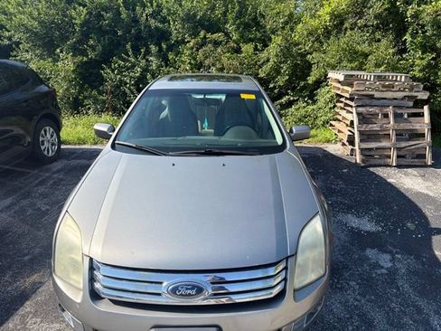 Used 2009 Ford Fusion SEL FWD image 17