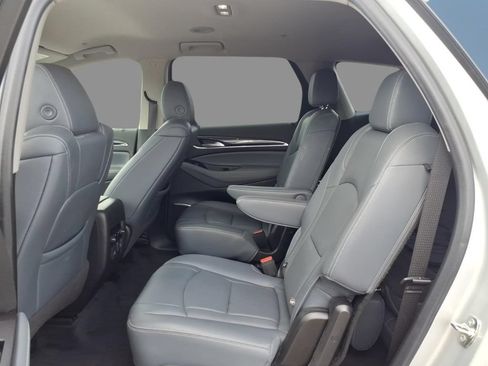 Used 2020 Buick Enclave Essence w/ Sound and Sites Package AWD/4WD image 5