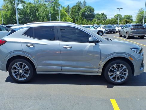 Used 2023 Buick Encore GX Select w/ Sport Touring Package AWD/4WD image 4