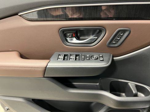 New 2025 Honda Pilot Elite image 16