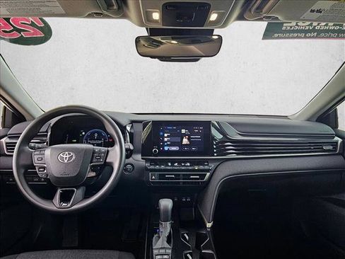 Used 2025 Toyota Camry LE w/ Convenience Package FWD image 21