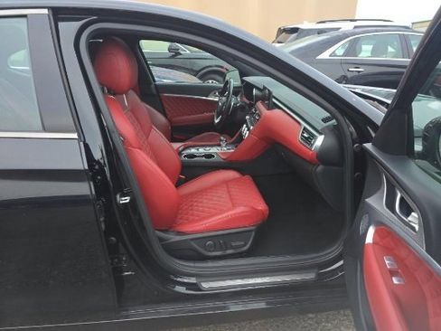 Used 2023 Genesis G70 3.3T w/ Sport Prestige Package image 5