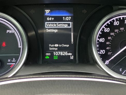 Used 2022 Toyota Camry LE FWD image 27