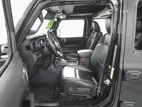 Used 2022 Jeep Wrangler Unlimited Sahara image 9