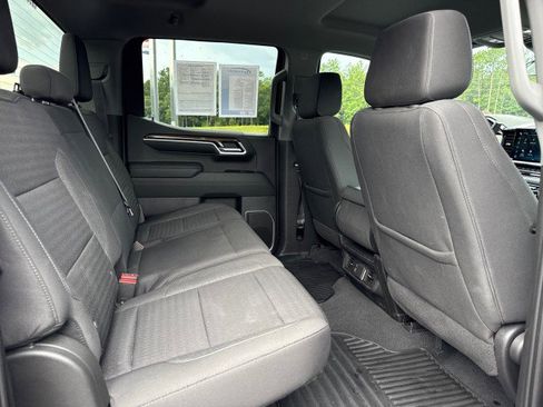 Used 2022 Chevrolet Silverado 1500 LT image 13