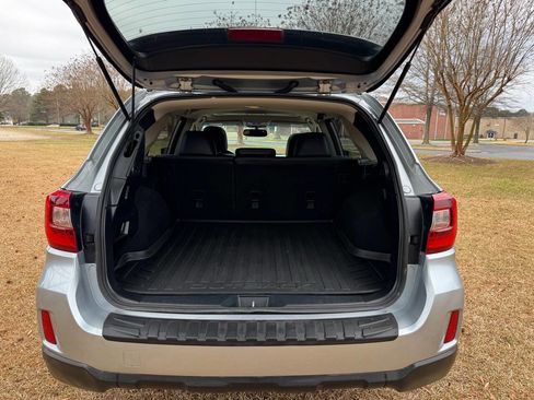 Used 2015 Subaru Outback 2.5i Limited image 32