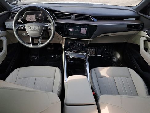 Certified 2024 Audi Q8 e-tron Premium Plus w/ Premium Plus Package image 23