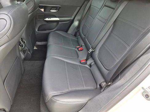 Used 2026 Mercedes-Benz GLC 300 4MATIC image 19