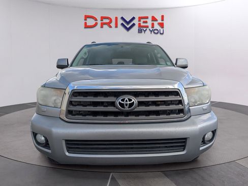 Used 2013 Toyota Sequoia SR5 image 8
