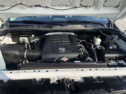 Used 2018 Toyota Tundra SR image 27