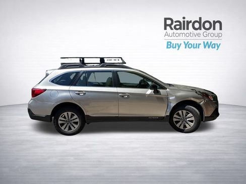 Used 2019 Subaru Outback 2.5i AWD/4WD image 8