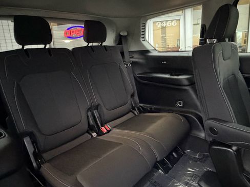 Used 2022 Jeep Grand Cherokee L Laredo w/ Luxury Tech Group I image 34