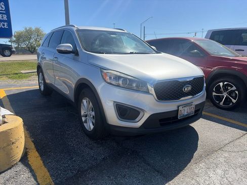 Used 2016 Kia Sorento FWD image 5