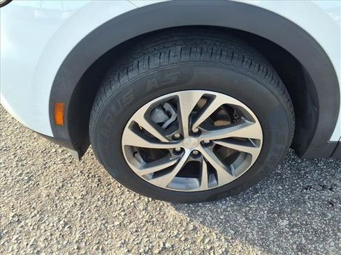 Used 2021 Buick Envision Essence w/ Technology Package I image 16