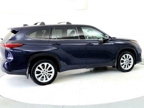 Used 2023 Toyota Highlander Limited AWD/4WD image 6