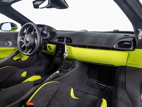 Used 2025 McLaren Artura Spider image 22