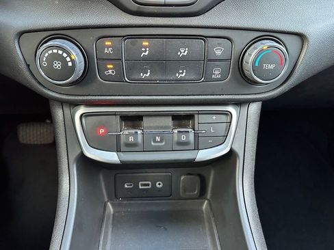 Certified 2024 GMC Terrain SLE image 31