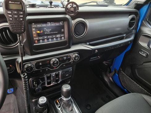 Used 2023 Jeep Wrangler Unlimited Sport AWD/4WD image 12