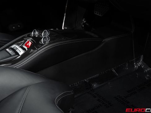 Used 2014 Ferrari 458 Italia Coupe RWD image 37