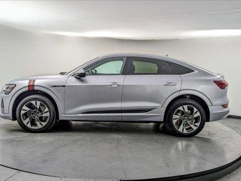 Used 2023 Audi e-tron Premium image 3