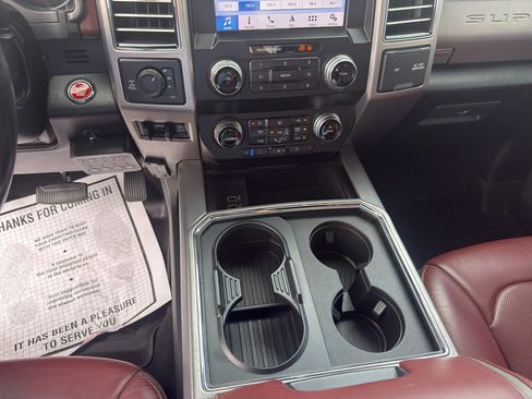 Used 2019 Ford F250 Platinum w/ Platinum Ultimate Package AWD/4WD image 19