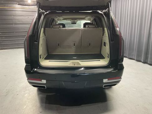 Used 2026 Cadillac Escalade Platinum Luxury AWD/4WD image 6