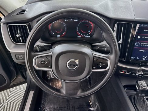 Used 2018 Volvo XC60 T6 Momentum w/ Advanced Package AWD/4WD image 14