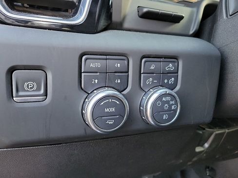 Used 2024 GMC Sierra 3500 Denali w/ Denali Reserve Package image 13