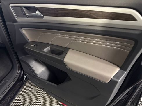 Used 2022 Volkswagen Atlas SE image 34
